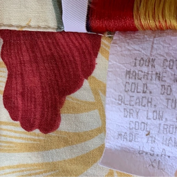 Hawaiian Shirt - Picture 4 of 6